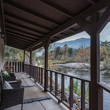 Sequoia Riverfront Guest House Right On The Water